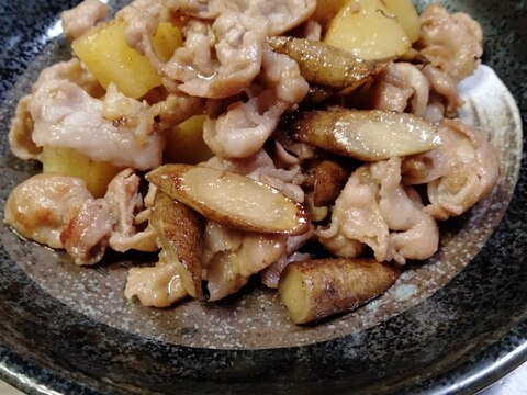 花椒（ホアジャオ）香る豚バラとじゃがいもと牛蒡炒め